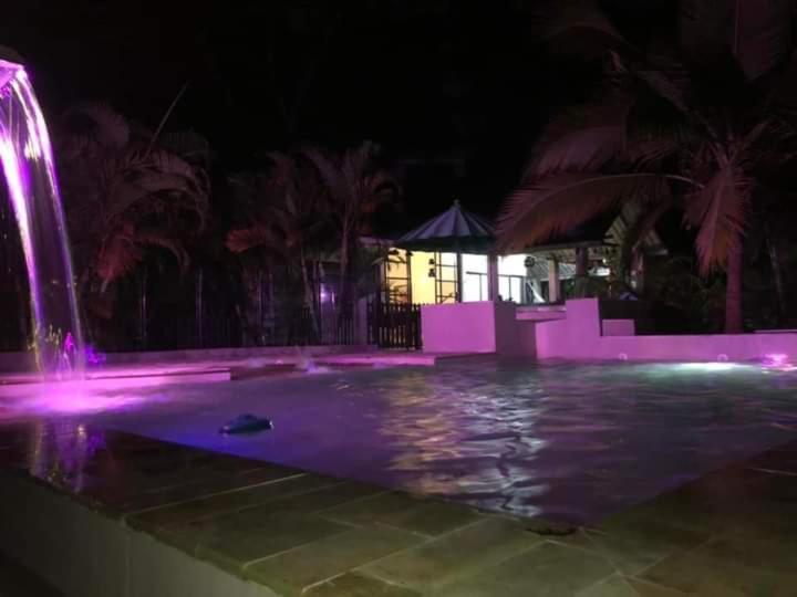 Waterfall El Paraiso - Cabanas, Jacuzzi, Piscina Y Cascada En Medio De La Naturaleza Farm stay Nocaima